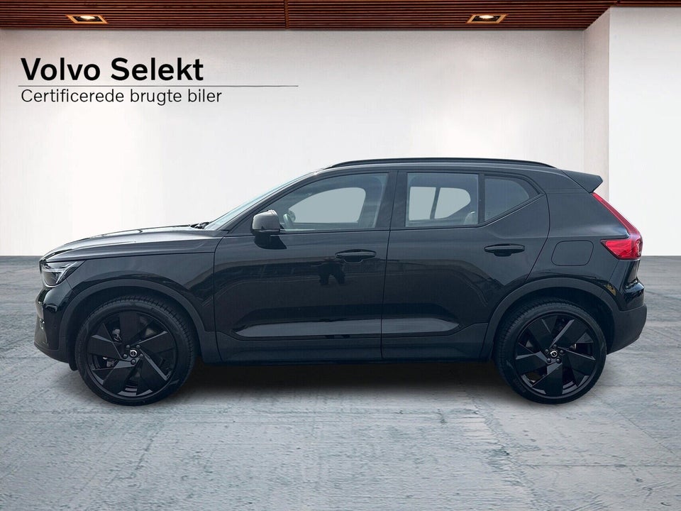 Volvo EX40 Extended Range Black Edition Excess 5d