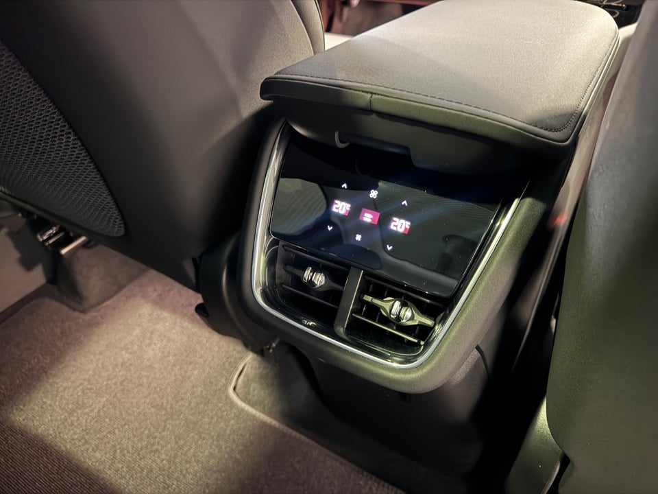 Volvo EX90 Plus 7prs 5d