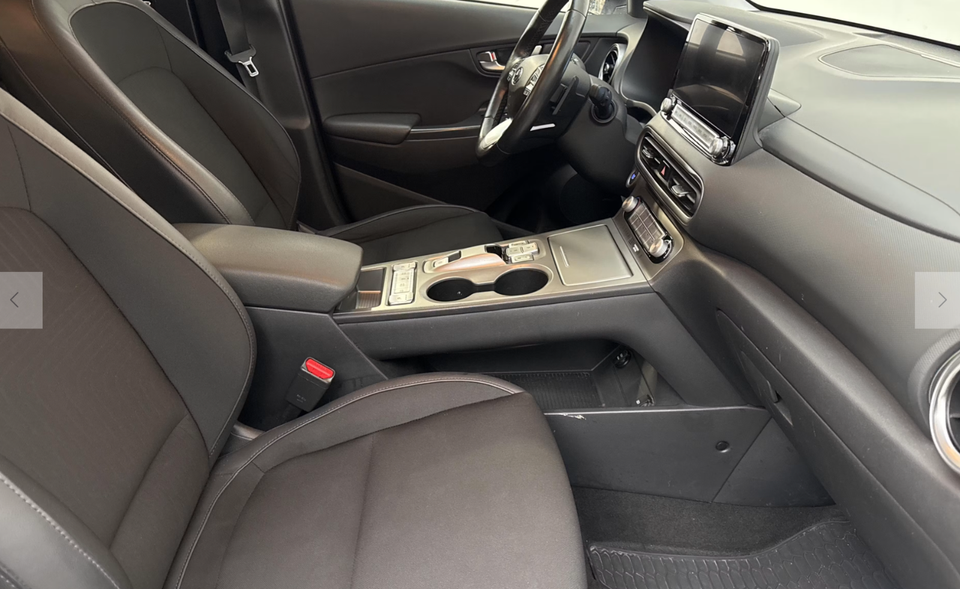 Hyundai Kona 64 EV Essential 5d