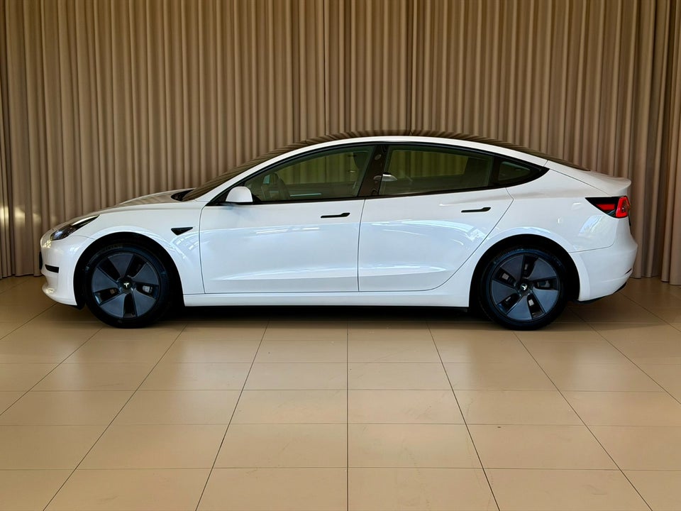 Tesla Model 3 RWD 4d