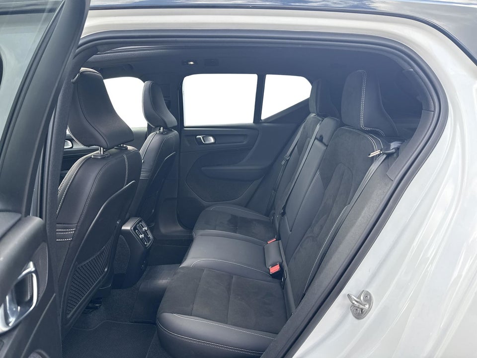 Volvo XC40 P6 ReCharge Pro 5d