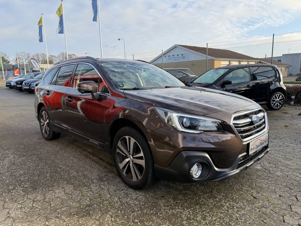 Subaru Outback 2,5 Summit CVT 5d