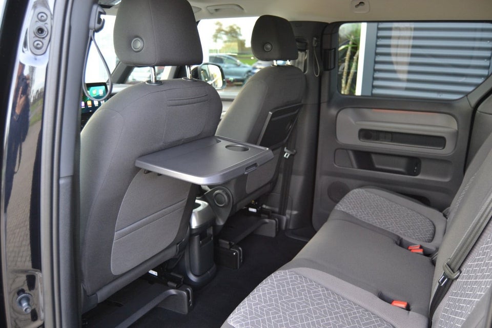 VW ID.Buzz 77 Pro SWB 5d