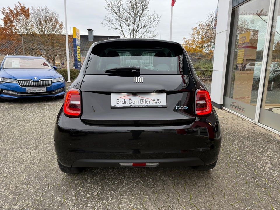 Fiat 500e 42 la Prima by Bocelli 3d