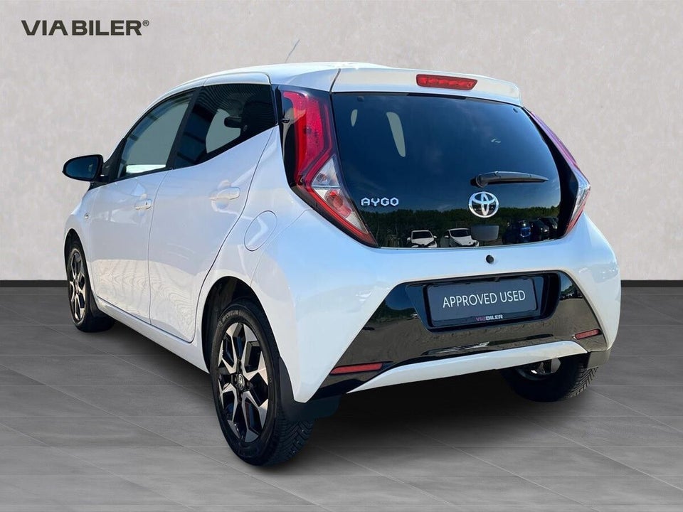 Toyota Aygo 1,0 VVT-i x-press x-shift 5d
