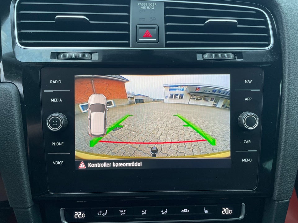 VW Golf VII 2,0 TDi 150 Highline 5d