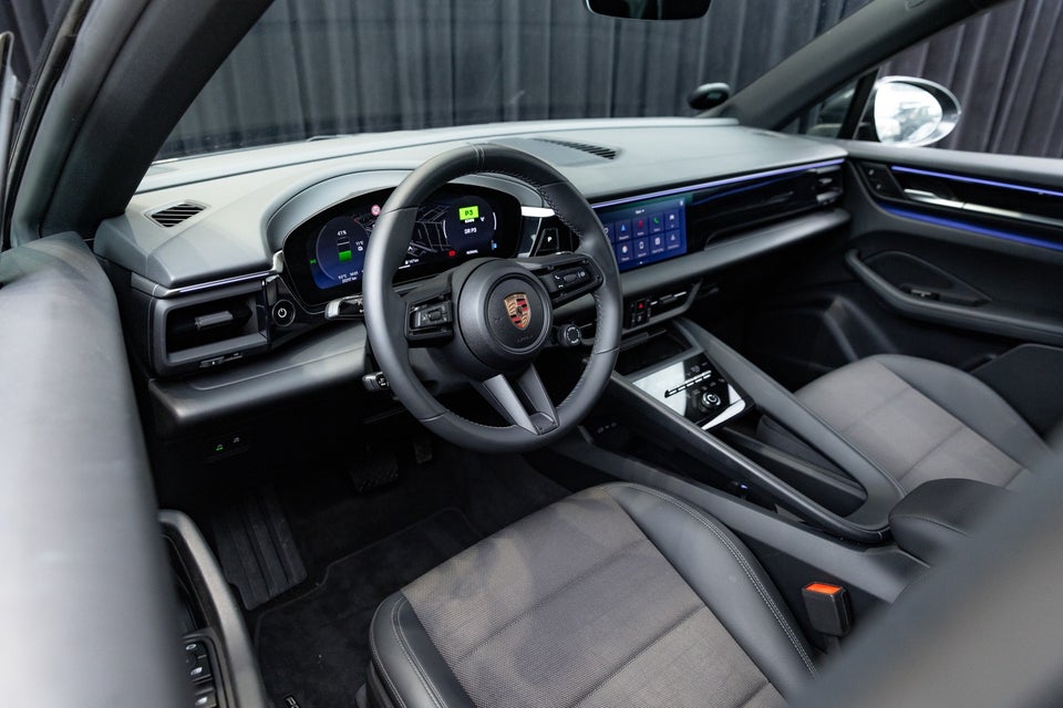Porsche Macan 5d