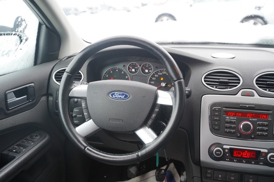 Ford Focus 1,6 Ambiente 100 stc. 5d