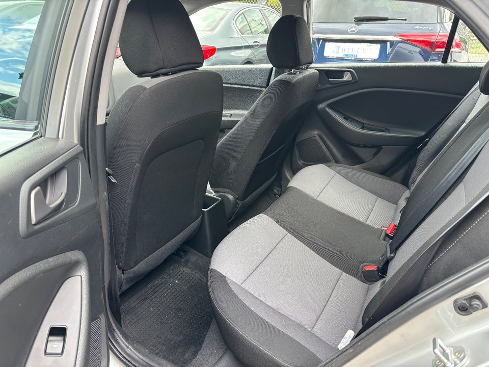 Hyundai i20 1,25 Trend 5d