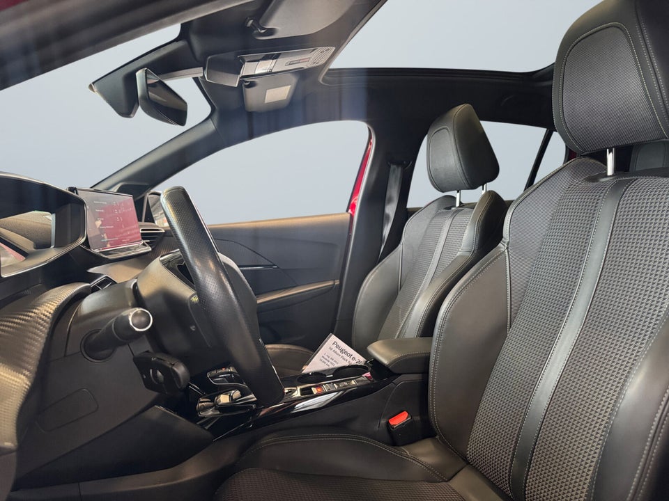 Peugeot e-208 50 GT 5d