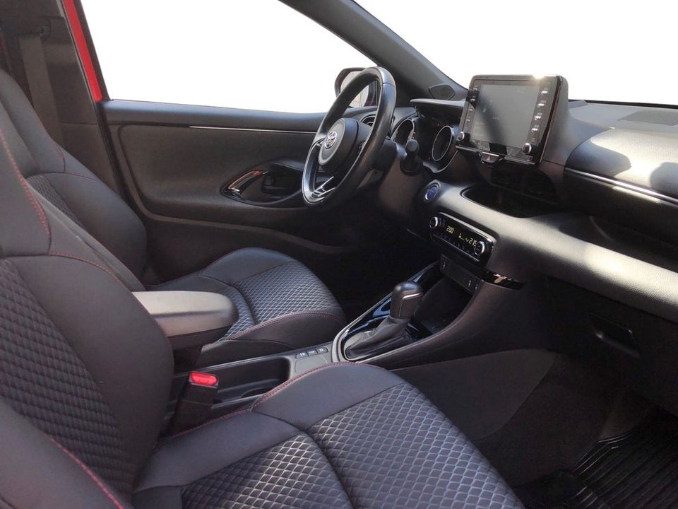 Toyota Yaris 1,5 Hybrid H3 Premier Edition e-CVT 5d