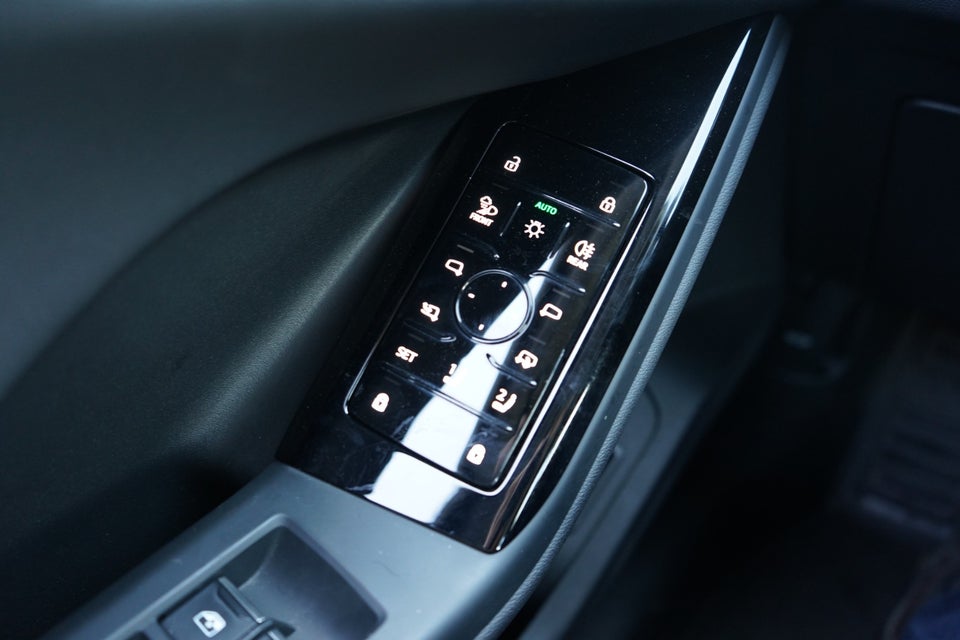 Audi Q6 e-tron S-line quattro 5d