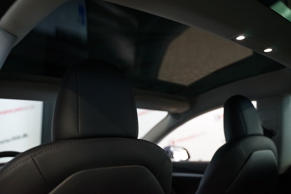 Tesla Model 3 Long Range AWD 4d