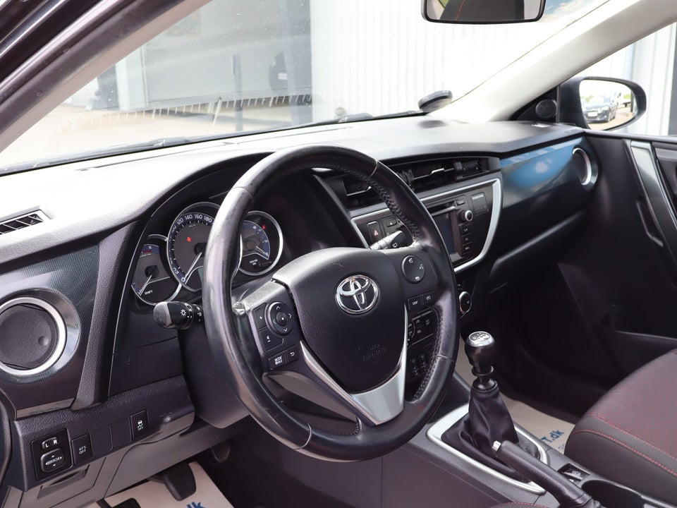 Toyota Auris 2,0 D-4D T4 5d