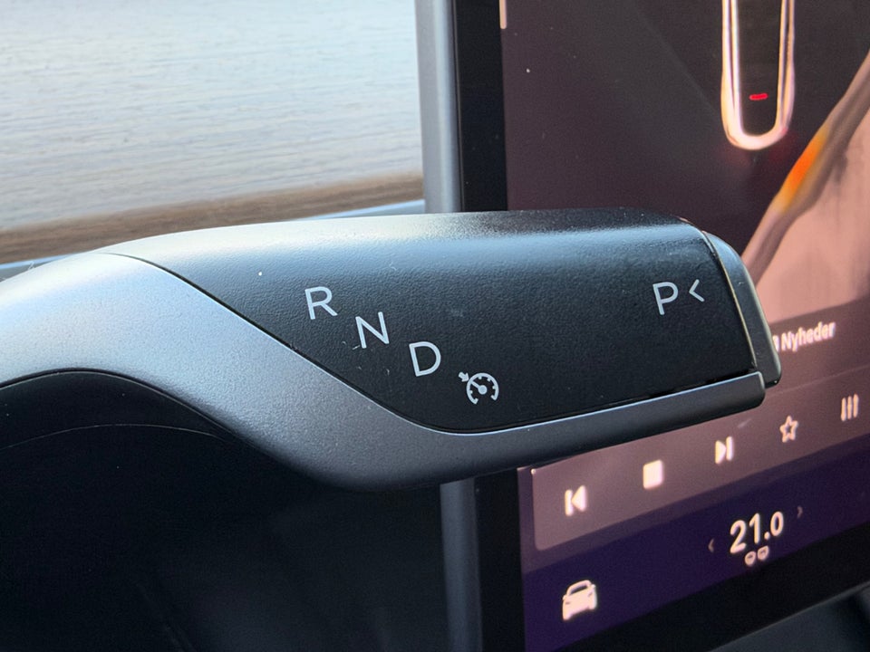 Tesla Model Y Long Range AWD 5d