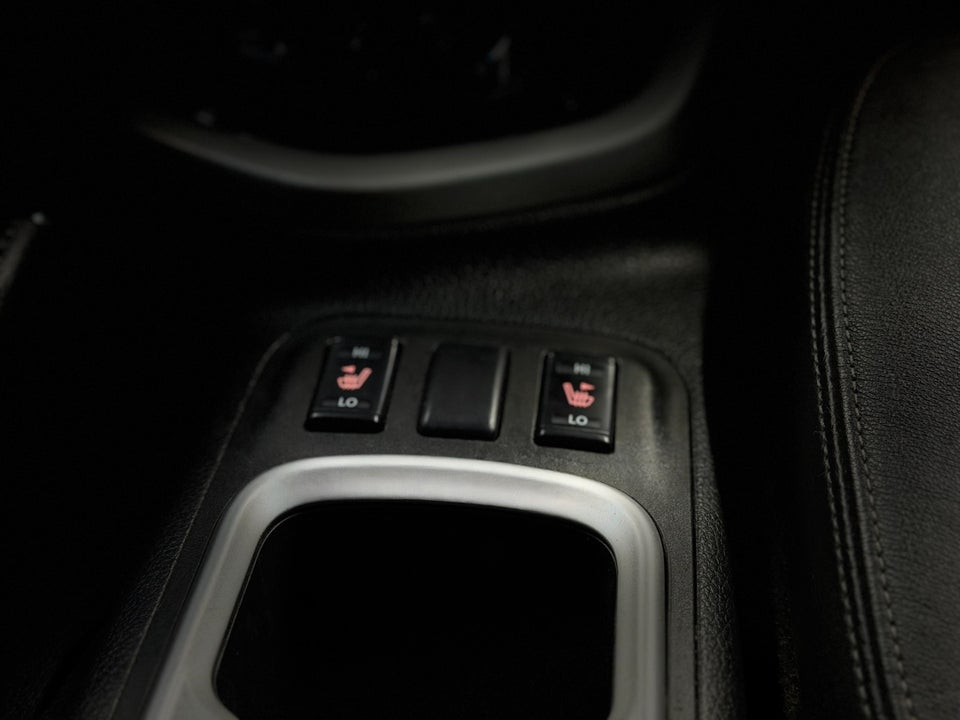 Nissan Navara 2,3 dCi 190 Db.Kab Tekna aut. 4d