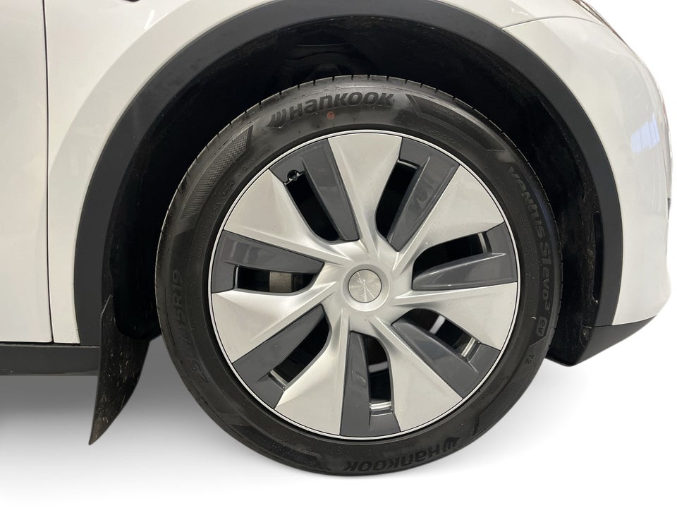 Tesla Model Y Long Range AWD 5d