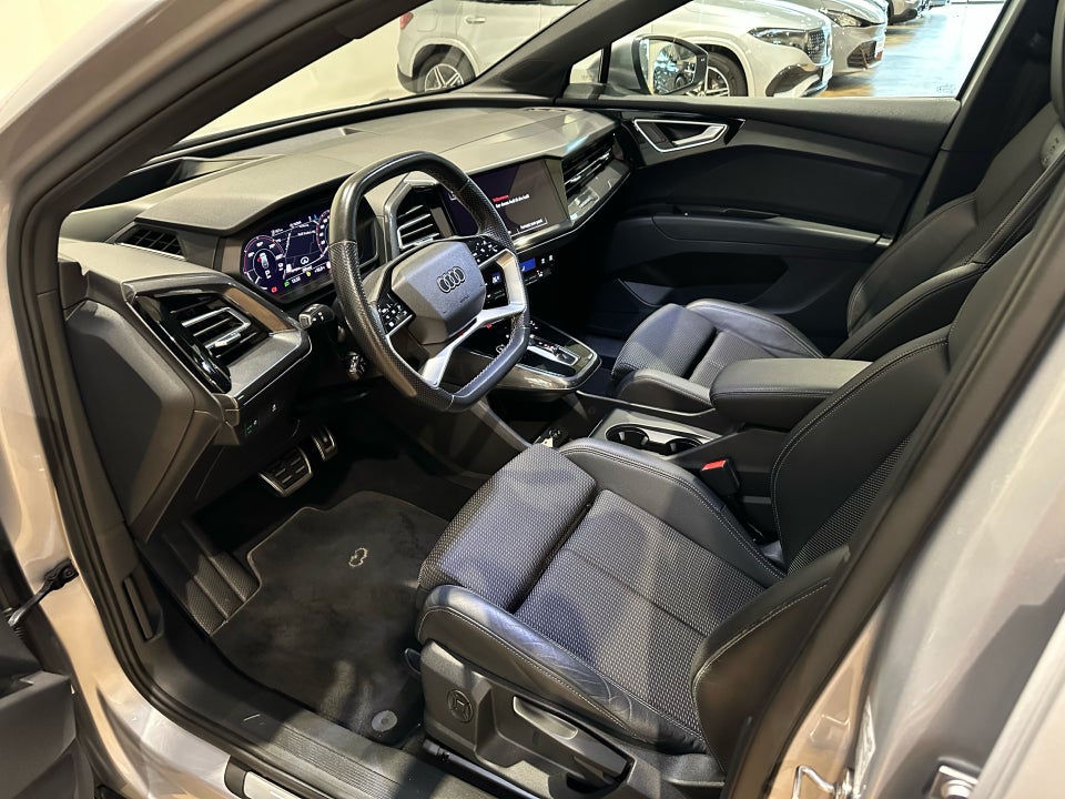 Audi Q4 e-tron 40 S-line 5d