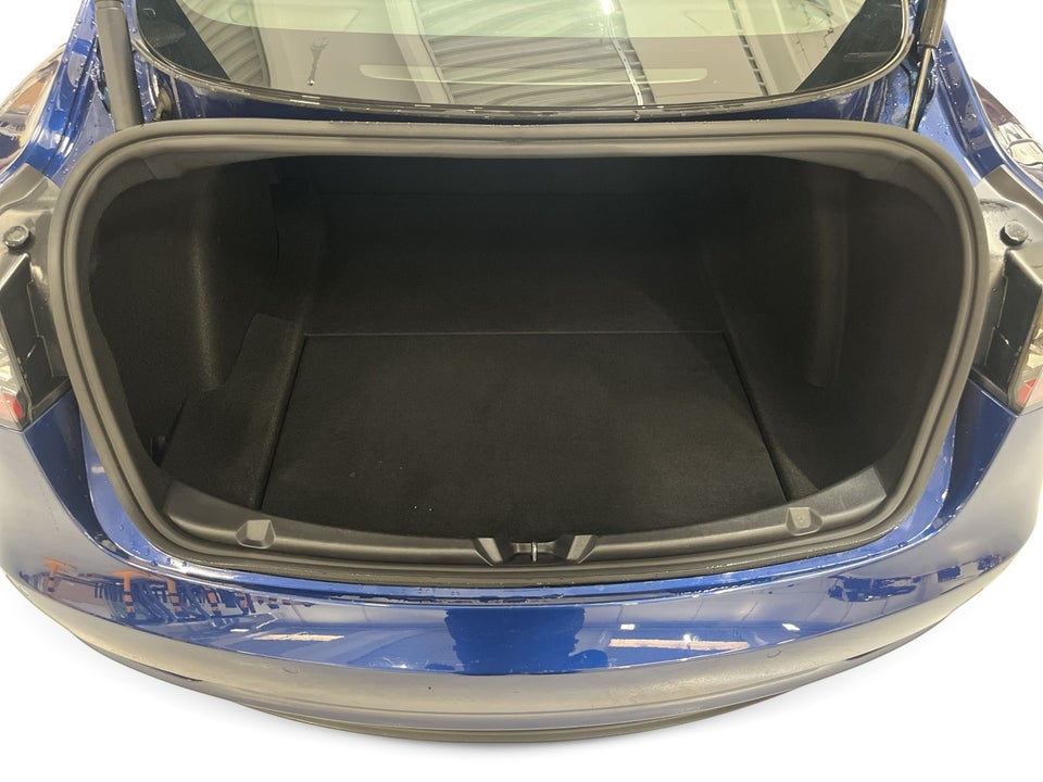Tesla Model 3 Standard Range+ RWD 4d