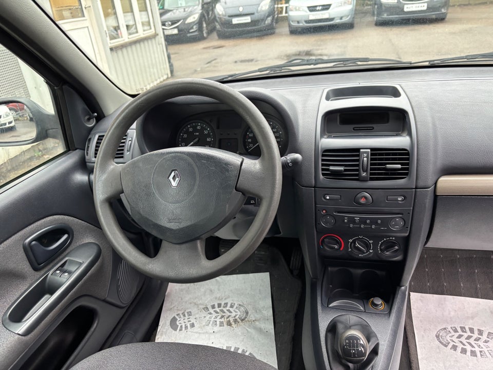 Renault Clio II 1,2 8V Family Authentique 3d