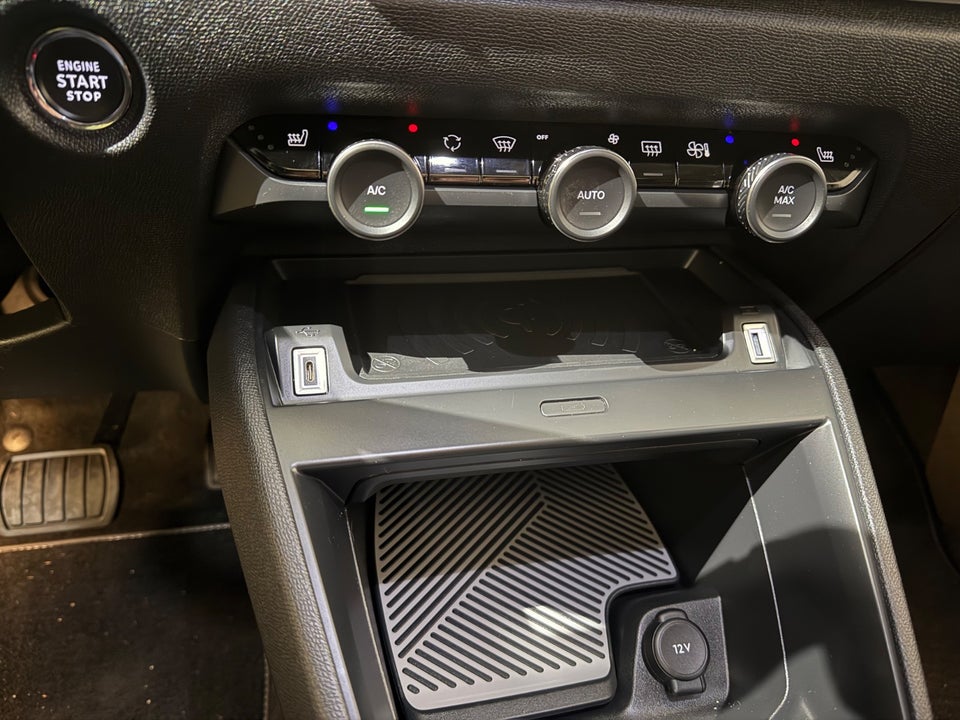 Citroën ë-C4 X 50 Shine Pack 4d