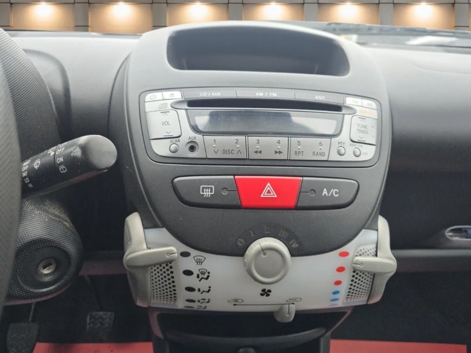 Peugeot 107 1,0 Active 5d