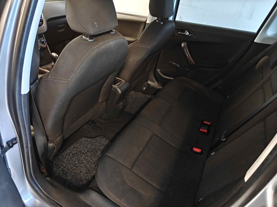 Peugeot 2008 1,2 VTi 82 Active Motion 5d