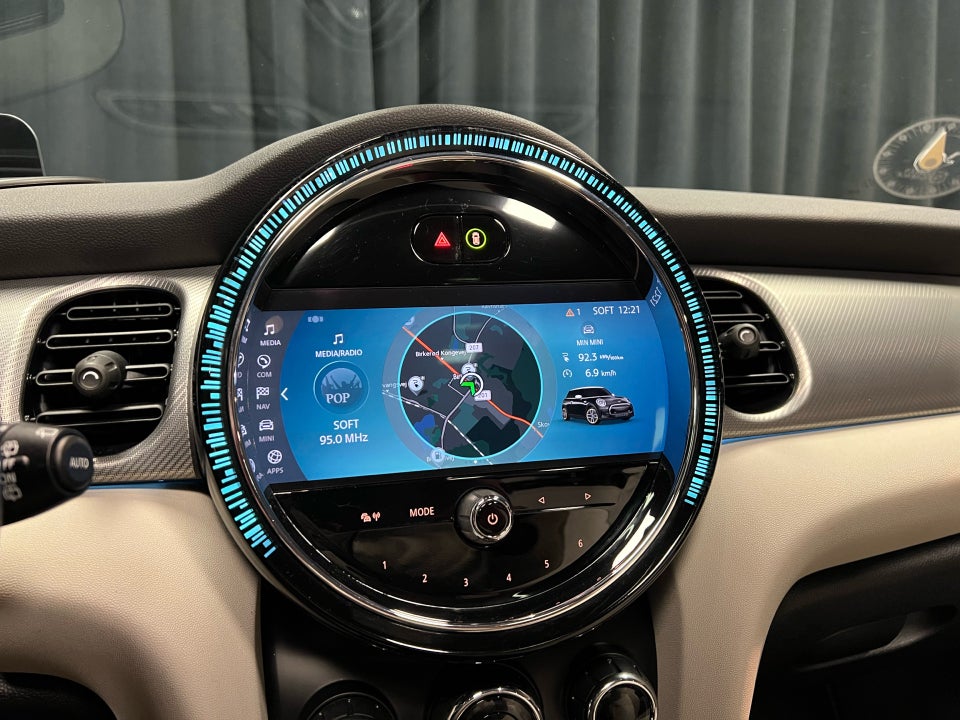 MINI Cooper SE Yours Lounge 3d