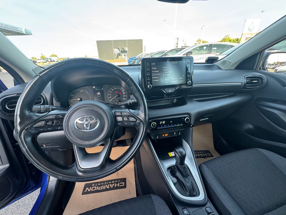 Toyota Yaris 1,5 Hybrid Active Tech+ Design e-CVT 5d