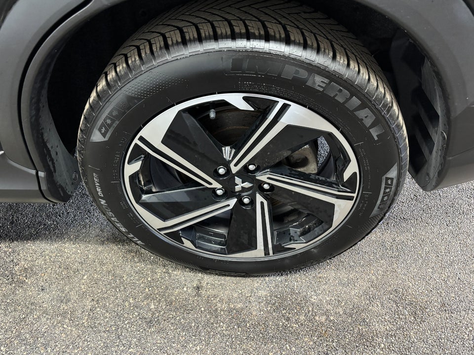 Mitsubishi Eclipse Cross 2,4 PHEV Sport Tech CVT 4WD 5d