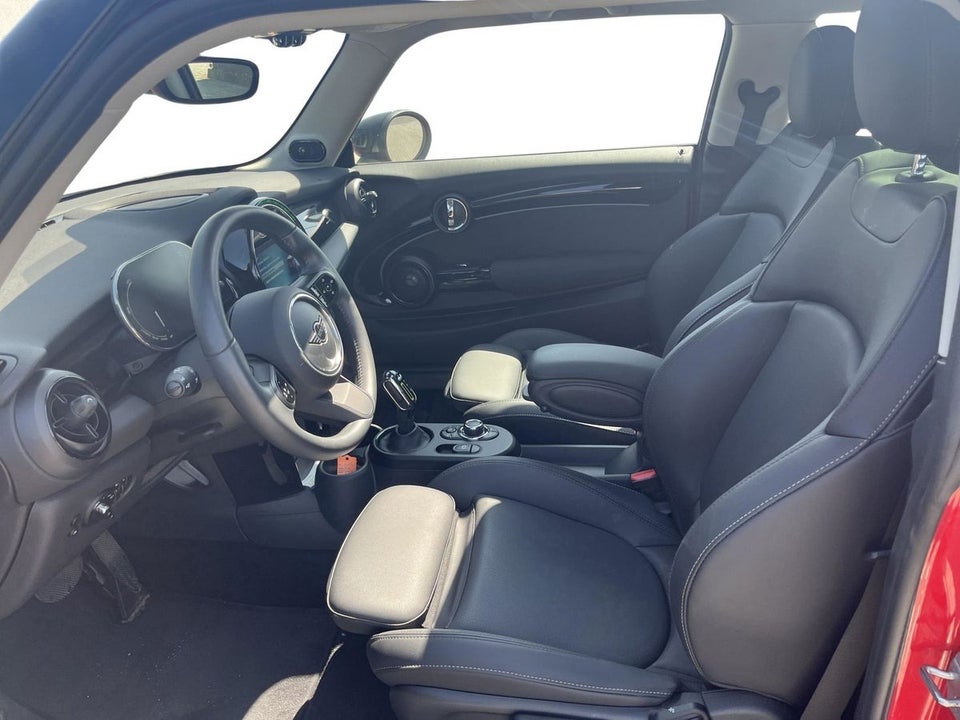 MINI Cooper SE Classic Trim 3d