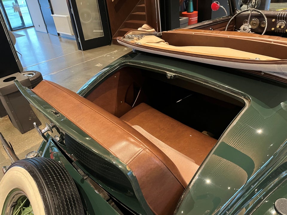 Ford V8 3,6 Cabriolet 2d