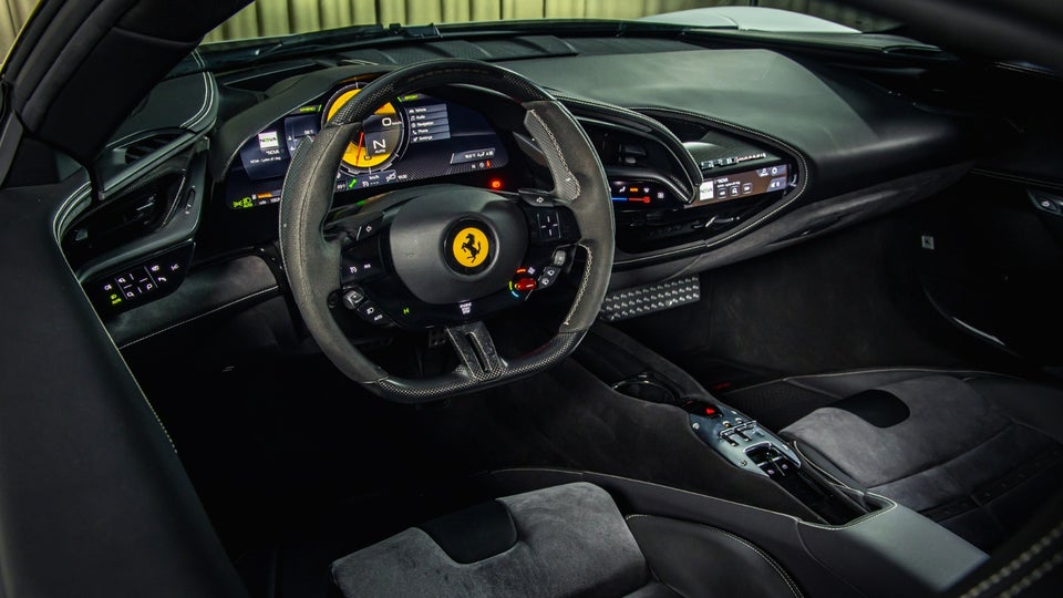 Ferrari SF90 Stradale 4,0 DCT 2d