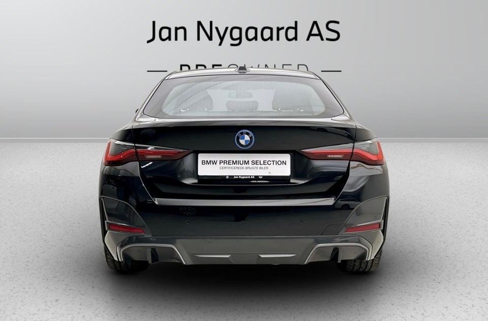 BMW i4 eDrive35 Charged 5d