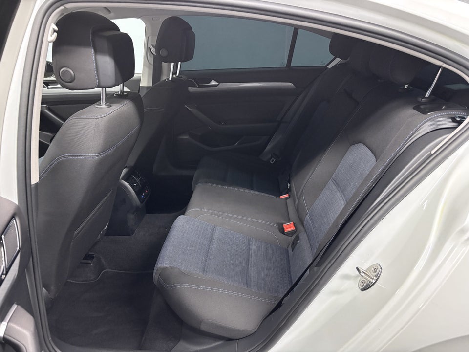 VW Passat 1,4 GTE DSG 4d