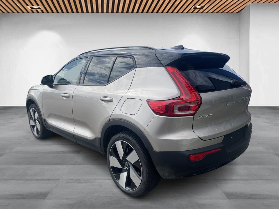 Volvo XC40 ReCharge Extended Range Plus 5d