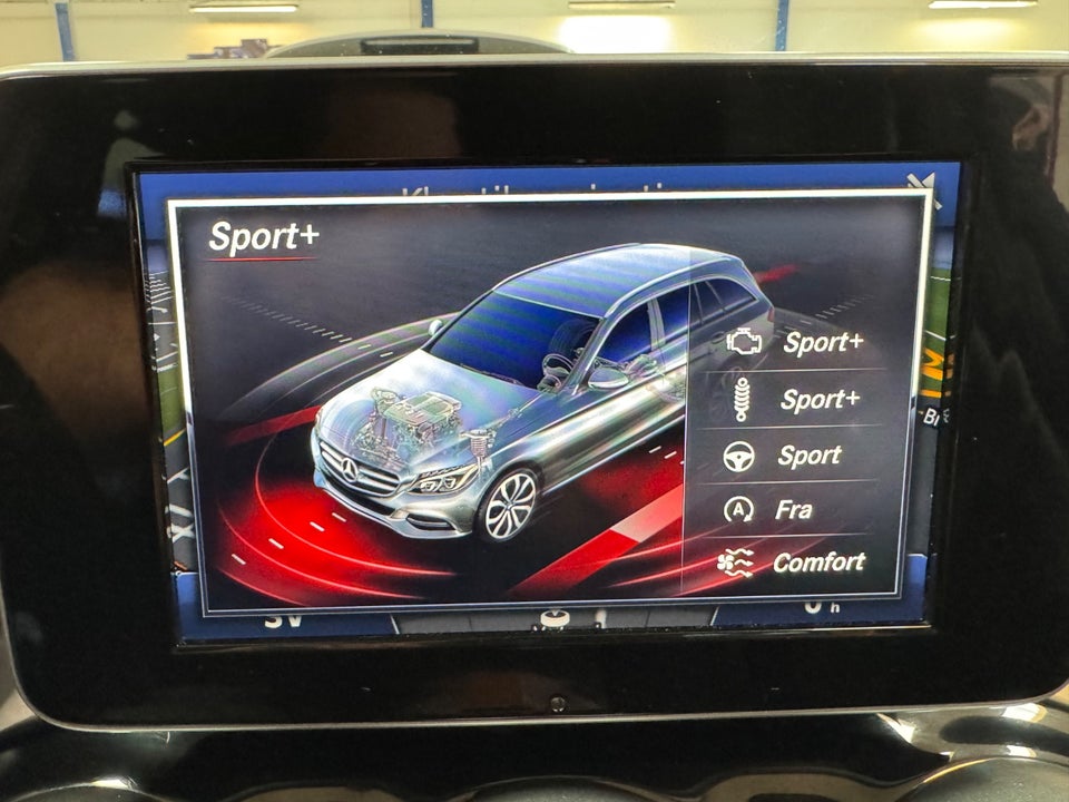 Mercedes C400 3,0 AMG Line stc. aut. 4Matic 5d