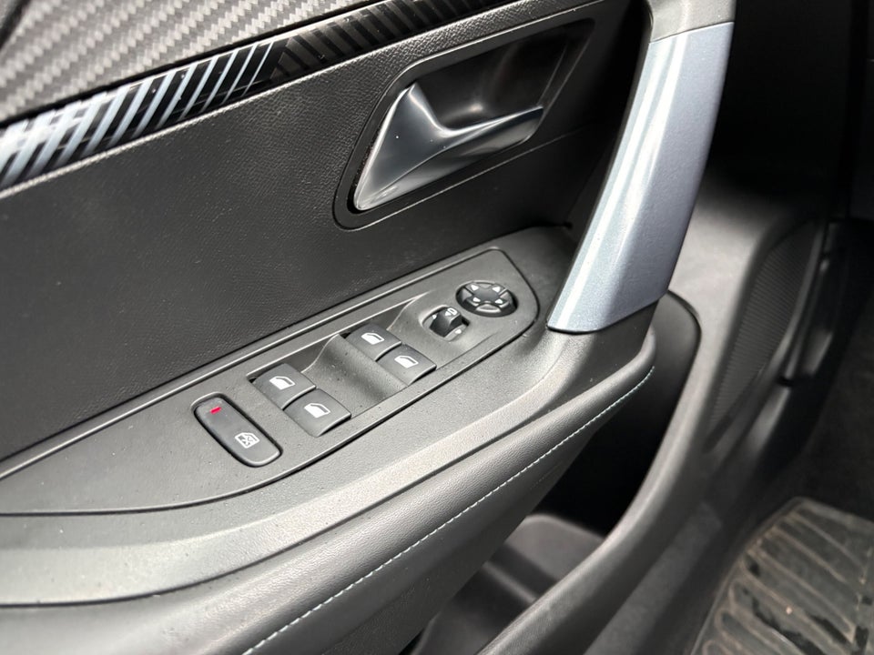 Peugeot 2008 1,5 BlueHDi 100 Allure Pack 5d