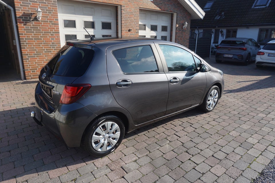 Toyota Yaris 1,0 VVT-i T1 Style 5d