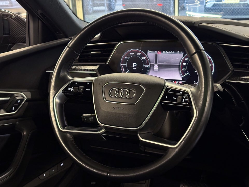 Audi e-tron 55 S-line Sportback quattro 5d