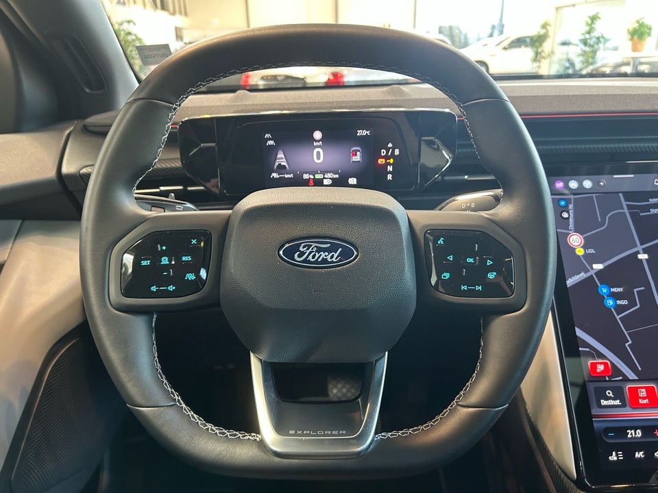 Ford Explorer 77 Premium Extended Range 5d
