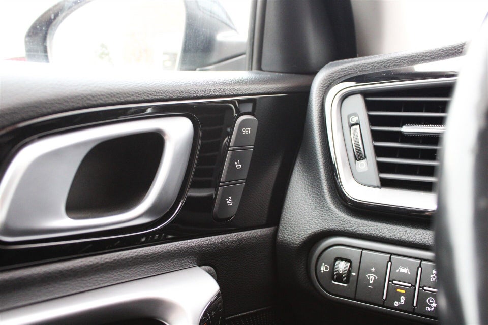 Kia XCeed 1,6 PHEV Upgrade+ Premium DCT 5d