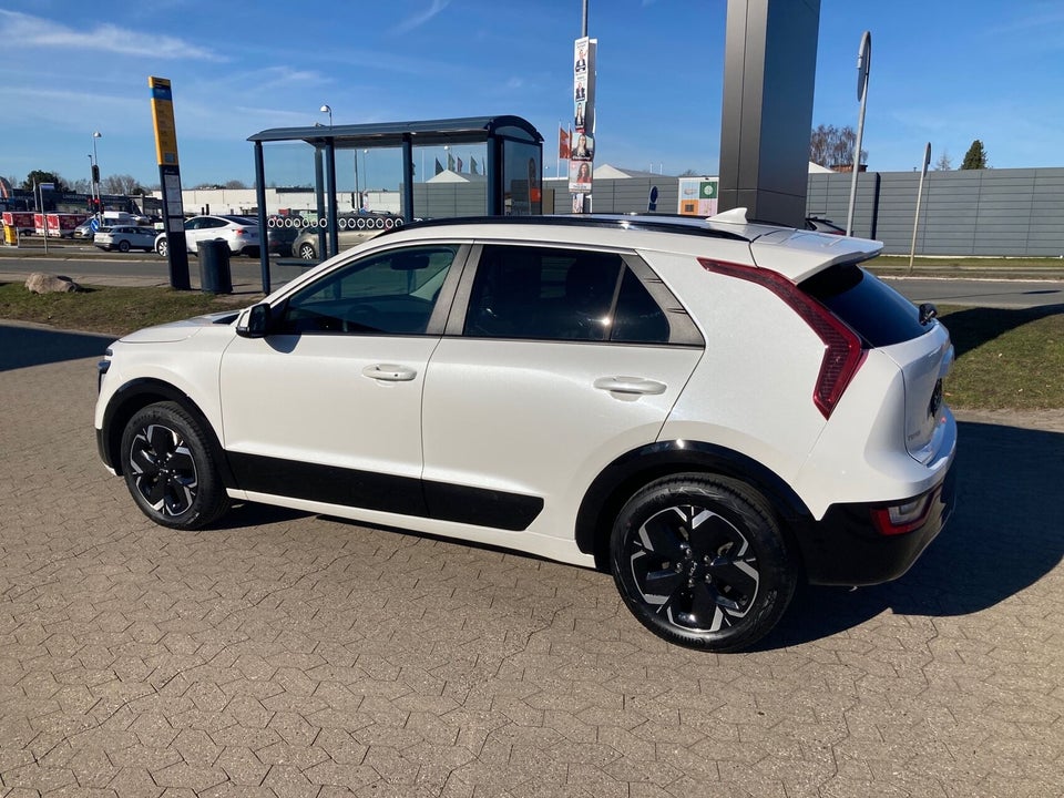 Kia Niro 64 EV Upgrade 5d
