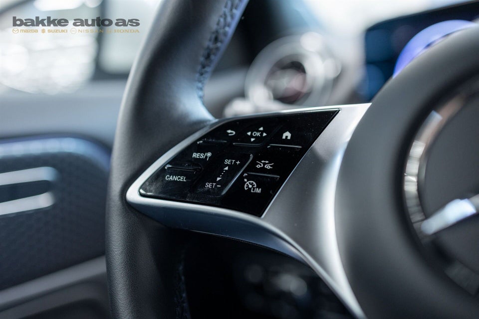 Mercedes EQA300 Progressive 4Matic 5d