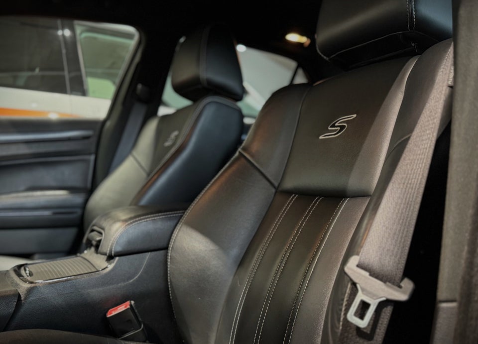 Chrysler 300C 3,6 V6 aut. 4d