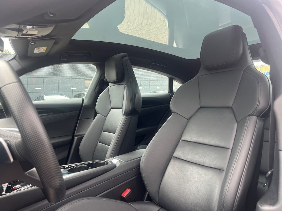 Audi e-tron GT pro quattro 4d