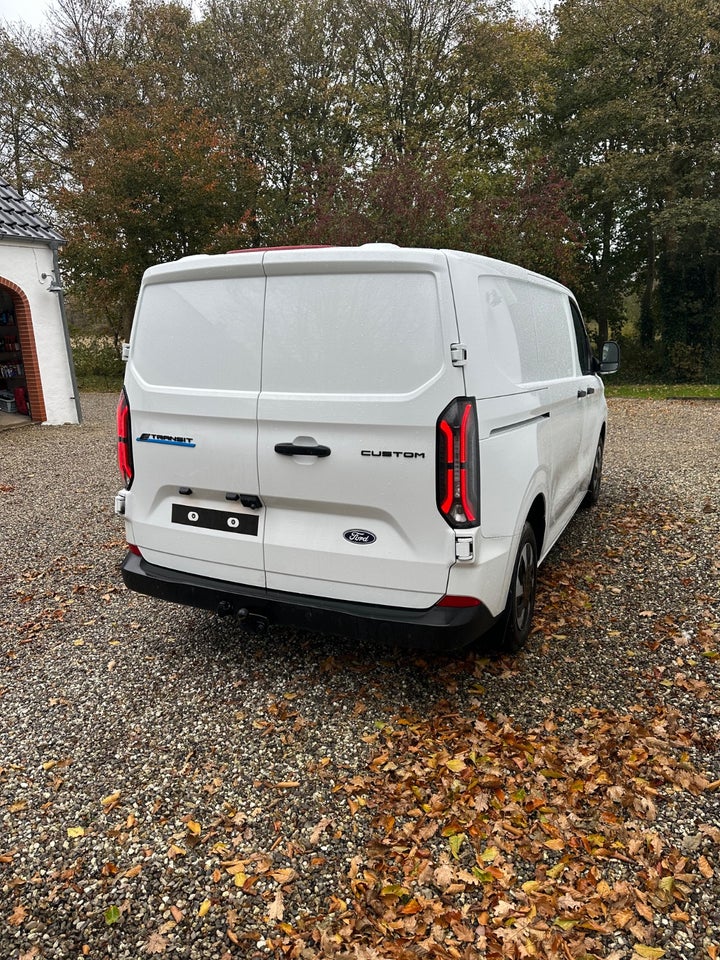 Ford E-Transit Custom 320S 64 Limited