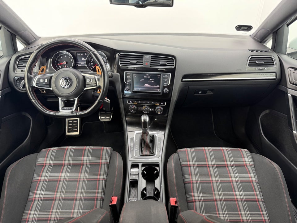 VW Golf VII 2,0 GTi Performance DSG BMT 5d