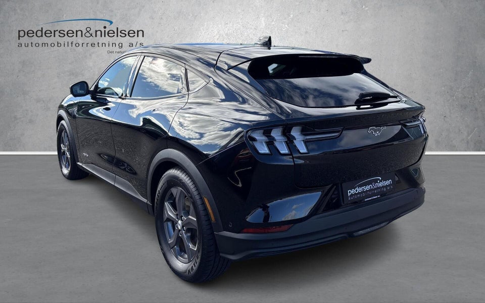 Ford Mustang Mach-E 70 Standard Range 5d