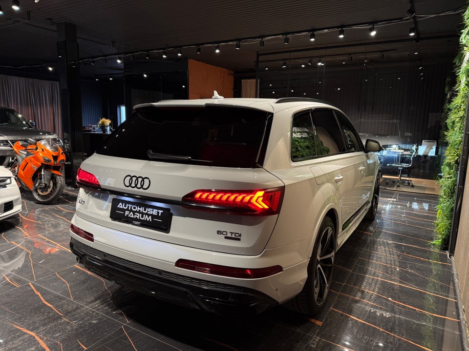 Audi Q7 50 TDi S-line quattro Tiptr. 7prs 5d